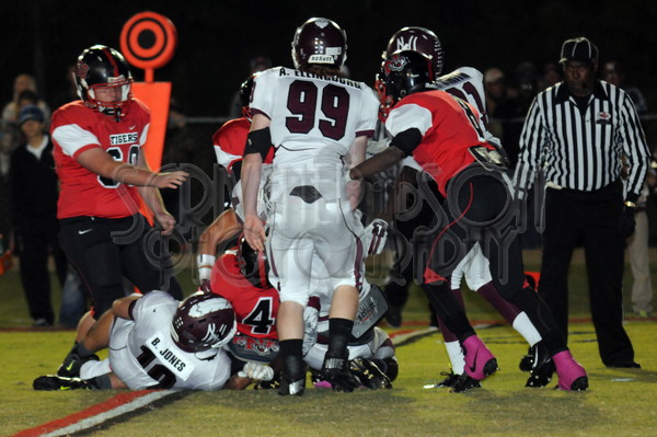 10-23 NW vs. NOX 026.JPG - SCRIVENER 300s #1